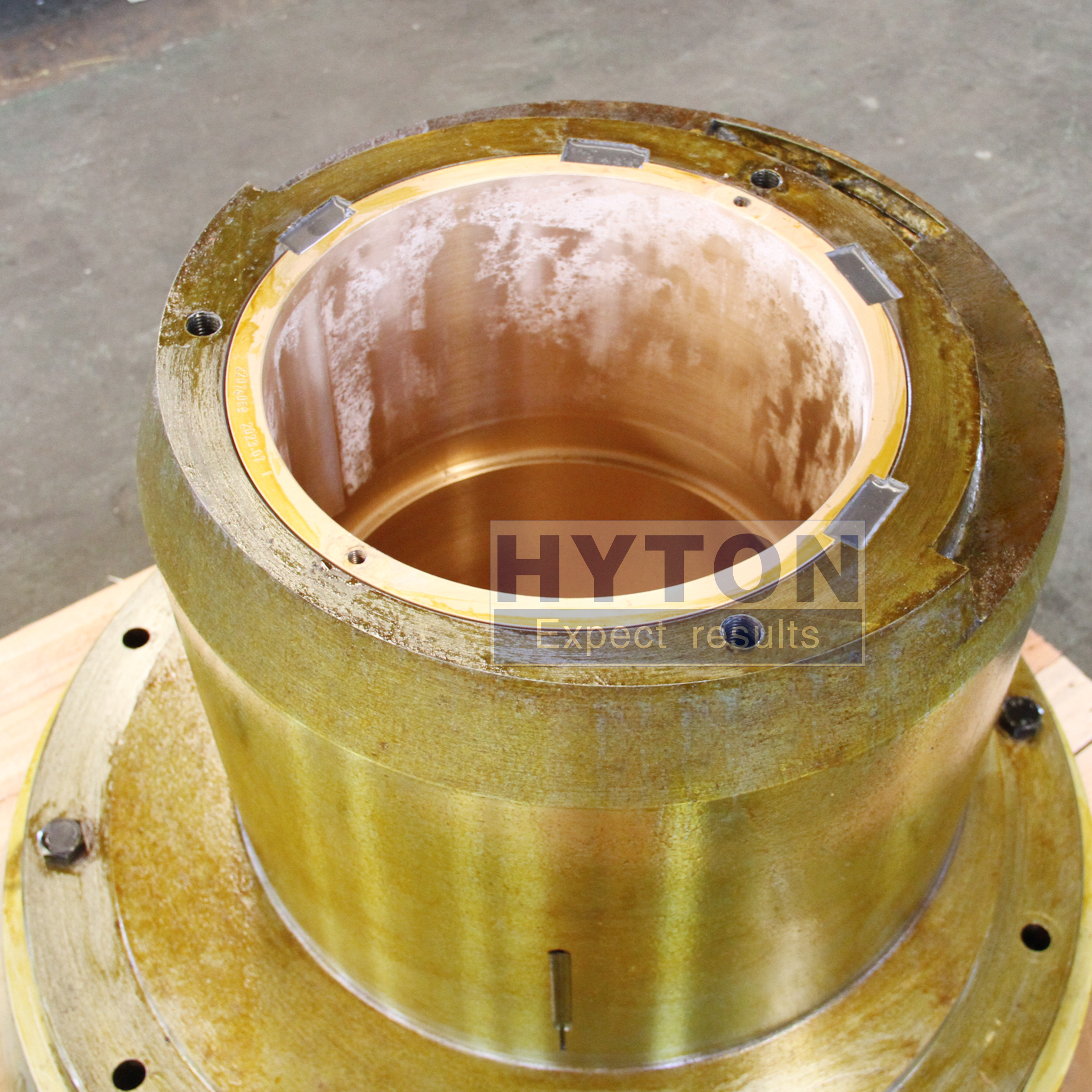 Hyton Metso HP400 Cone Crusher Eccentric Gear Assy (1)