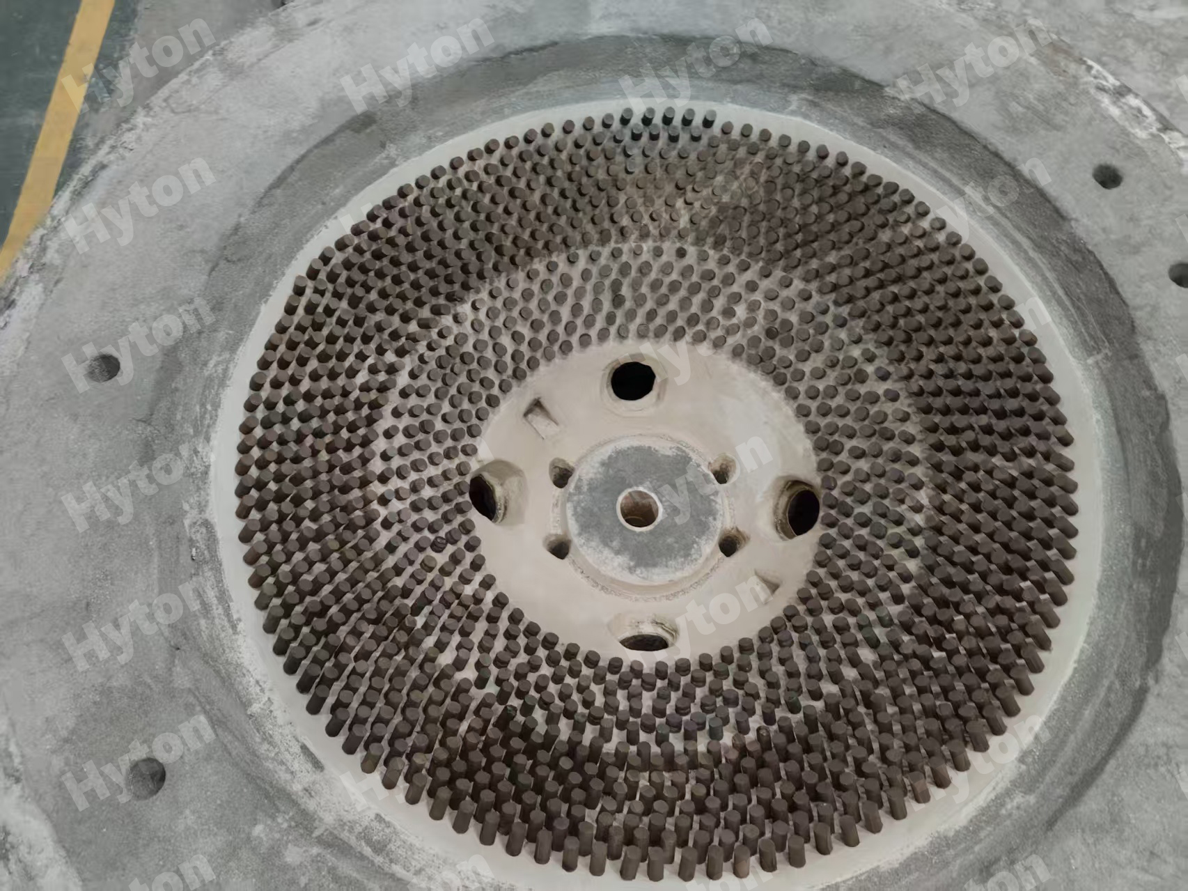 Hyton Crusher Wear Liners with TIC Insert (2)