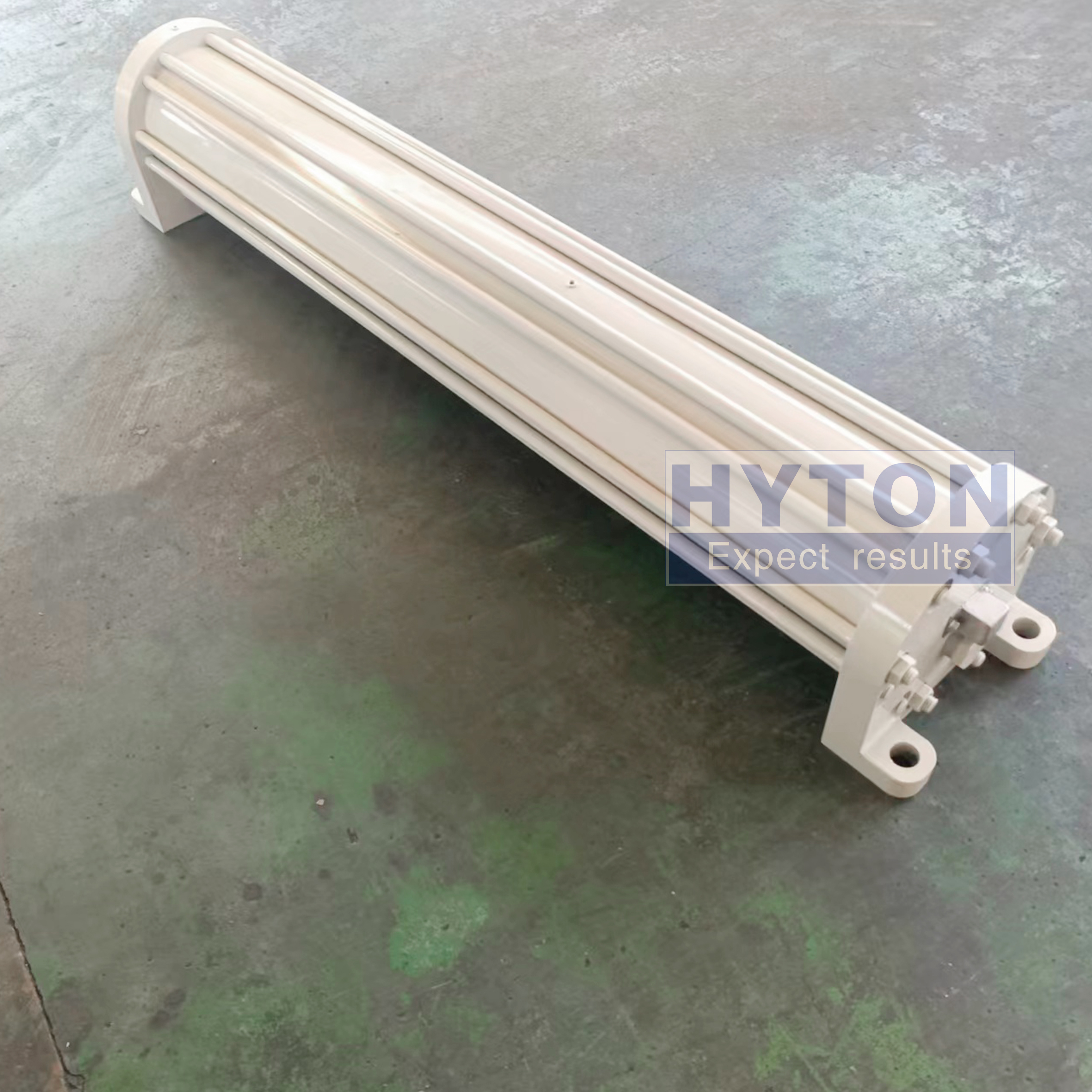 Spare Parts Balance Cylinder 17-202-619-00 Suit to Metso SG42-65 Gyratory Crusher